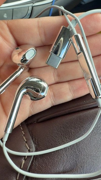 CHROMIC Wired Earbuds
